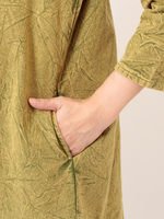 ストーンウォッシュ・クルタ衿チュニック (オリーブ)