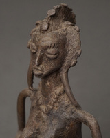 (ナイジェリア)　ヨルバ族　真鍮　女性像