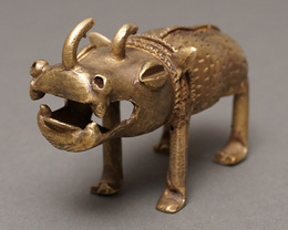 (トーゴ)　真鍮細工　サイ　Mサイズ