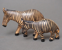 (ケニア)　木彫アニマル　Mサイズ　(シマウマ)