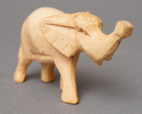 (ケニア)　木彫アニマル　Sサイズ　(ゾウ)