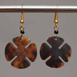 (ケニア)　　牛骨プレート　ピアス　No.600-90