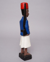 (コートジボワール)　コロン人形　Mサイズ　No.16　赤帽の兵隊