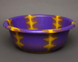 ブルキナファソ　プラスチックタライ　(L)　パープル