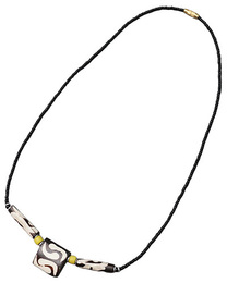 (ケニア)　牛骨&メビーズ　ネックレス　 No.222