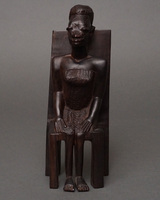 (タンザニア)　黒檀木彫り 着席像　20cm