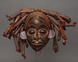 (コンゴ)　チョクウェ族　ムワナ・プウォ　マスク　No.461