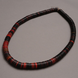 (マリ)　プラスチック　レコード盤ビーズ　82cm　No.6