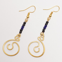 (ケニア)　　真鍮&ブルービーズ　ピアス　No.600-47