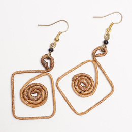 (ケニア)　　バナナファイバースクエア　ピアス　No.600-50