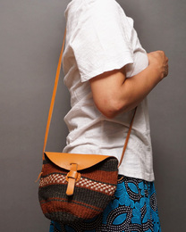 ケニア　バオバブポシェット レザーフラップ　　No.4