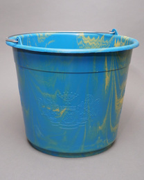 セネガル　プラスチックバケツ　(L)　No.2