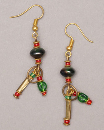 (ケニア)　　真鍮&クリスマスカラービーズ　ピアス　No.900-25