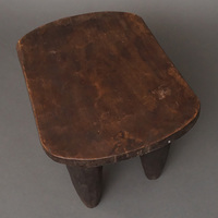 (コートジボワール)　セヌフォ　スツール　(腰掛)　P