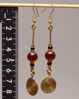 (ケニア)　　真鍮&ビーズ　ピアス　No.600-4