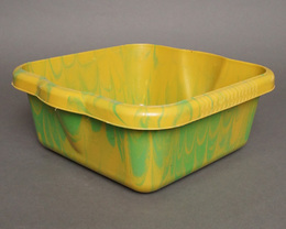 セネガル　プラスチック四角タライ　(M)　No.10