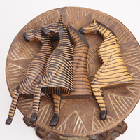 (ケニア)　お座りアニマル　Lサイズ　(シマウマ・Ⅰ)