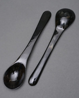 牛角　丸スプーン　(M/ブラック)