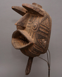 (ブルキナファソ)　グルンシ族　ヌヌマ　マスク　No.285