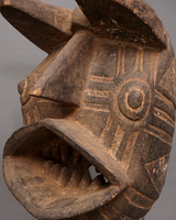 (ブルキナファソ)　グルンシ族　ヌヌマ　マスク　No.285